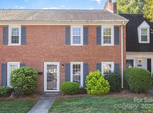 8040 Regent Park Ln, Charlotte, NC