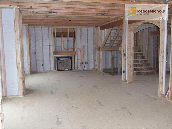 4th image of 1509 N 133rd St