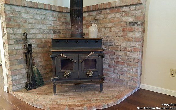 5th image of 1011 Sherwood Dr