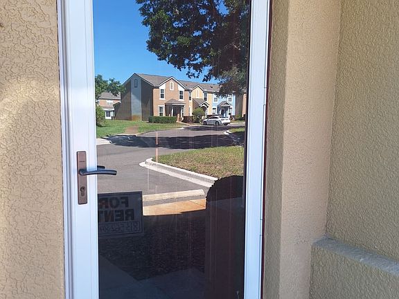 4th image of 1215 Baronscourt Dr