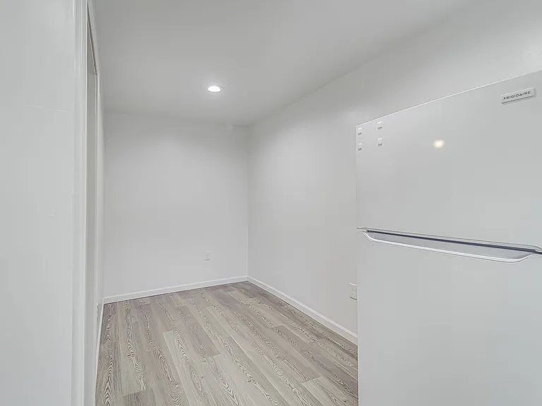 113 Bliss St #1/2 — Photo 6