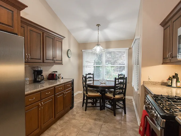 108 Jenny Lind Dr — Photo 8
