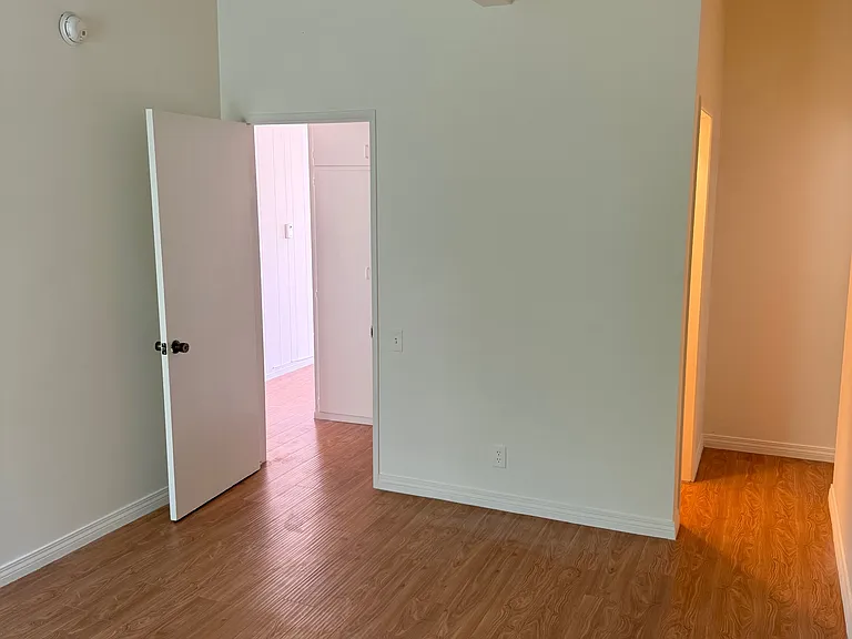 3200 Bagley Ave #10 — Photo 13