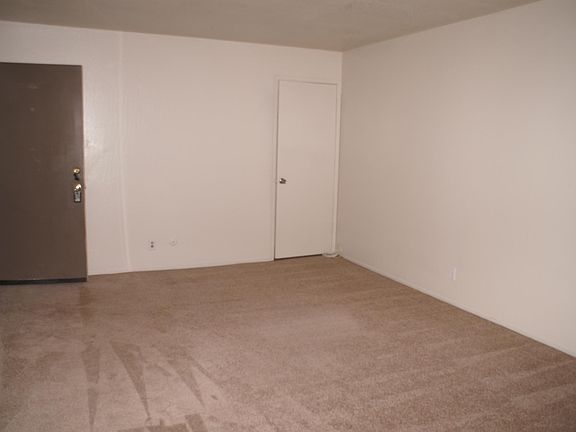 2nd image of 33757 13th St APT 1
