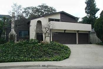 2nd image of 425 Kirkwood Ln