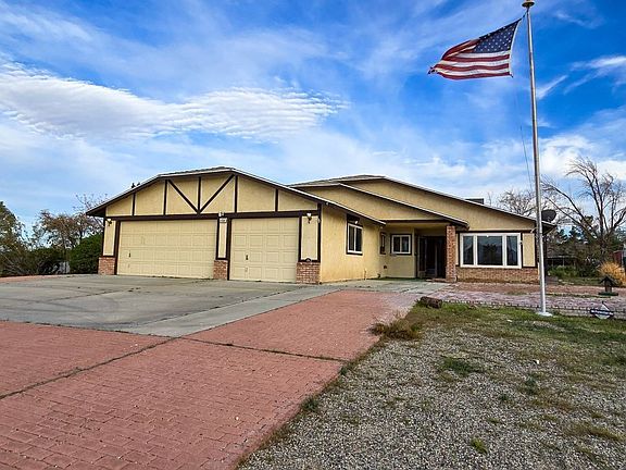 2nd image of 1520 S Fire Opal St