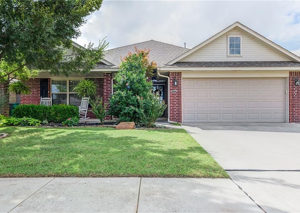 1st image of 2912 NW 190th Ct