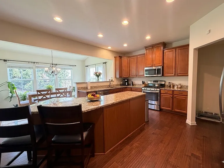 2702 Pittsburgh Ct — Photo 5