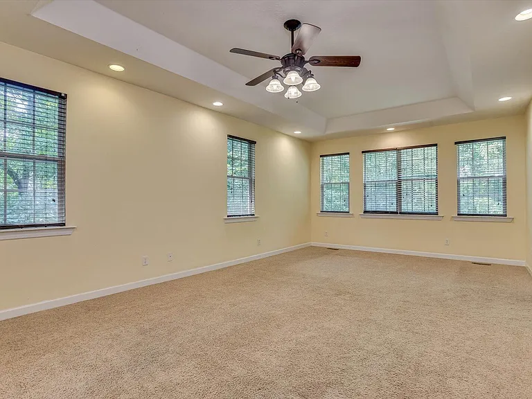 2103 Wythe Dr — Photo 23