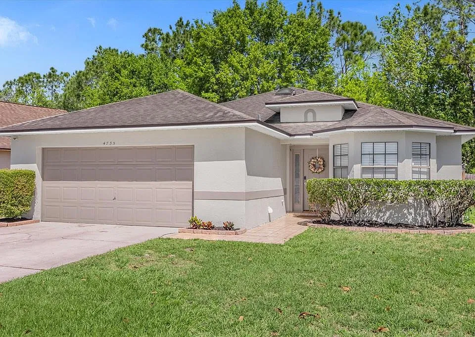 4735 Alexis Dr