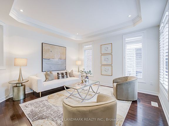 2nd image of 95 Hoey Cres