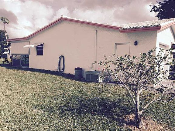 3rd image of 1000 NW 90th Way