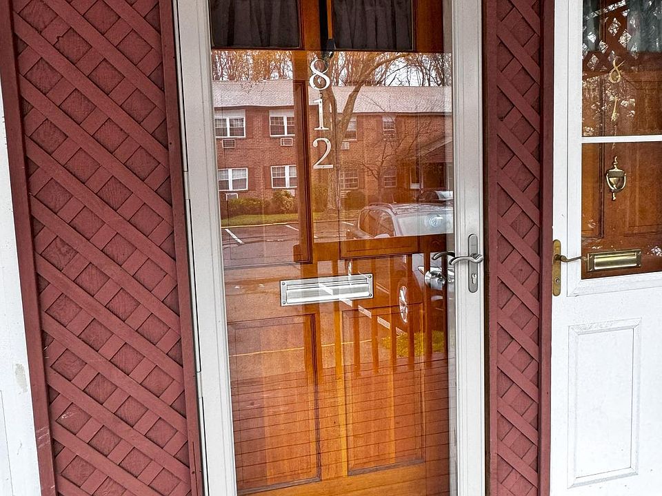 1st image of 812 Garnet Dr
