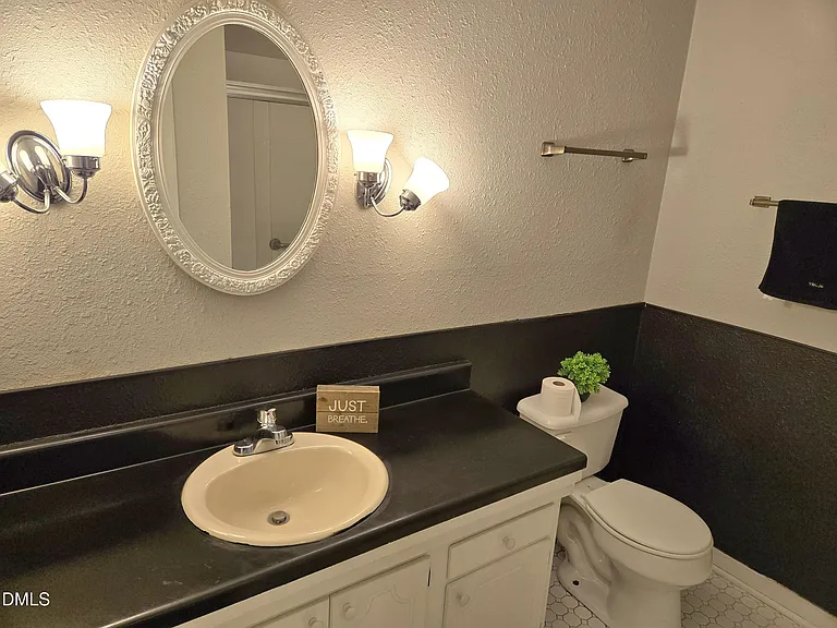 660 Pine Ridge Pl — Photo 6