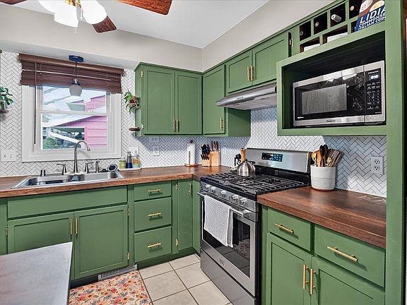 5th image of 929 Ring St
