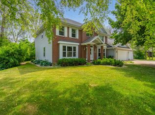 2829 Pine Ridge Rd, Oshkosh, WI 54904