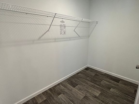 4th image of 657 N Gallery Dr