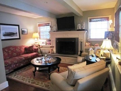 2nd image of 16 Woodvale St