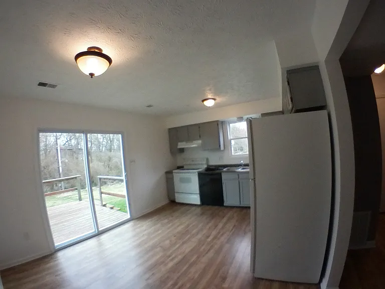 217B Creekside Ct — Photo 4