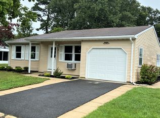 2 Hummingbird Ln #72, Manchester Township, NJ 08759