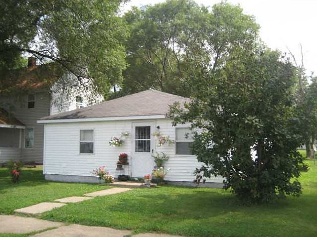 1st image of 408 Canby Ave