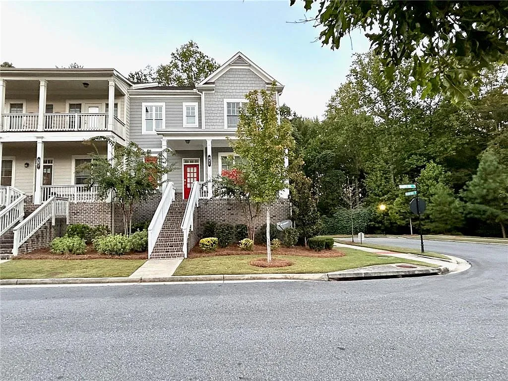 4 bed, 3.5 bath, 2792 sqft, $3,450 — Photo 3