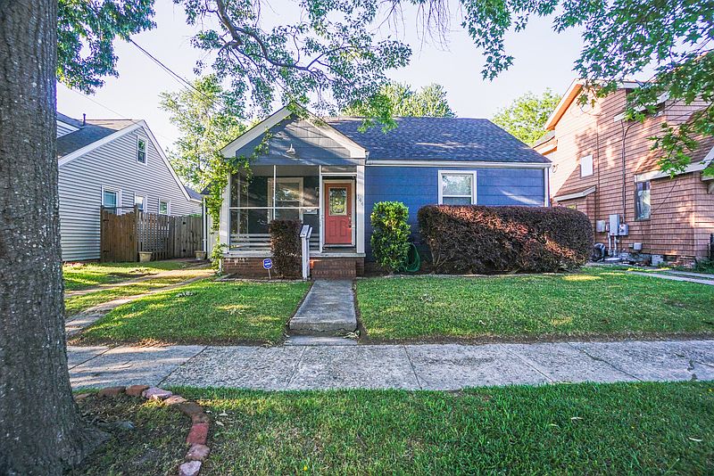 1st image of 144 W Randall Ave