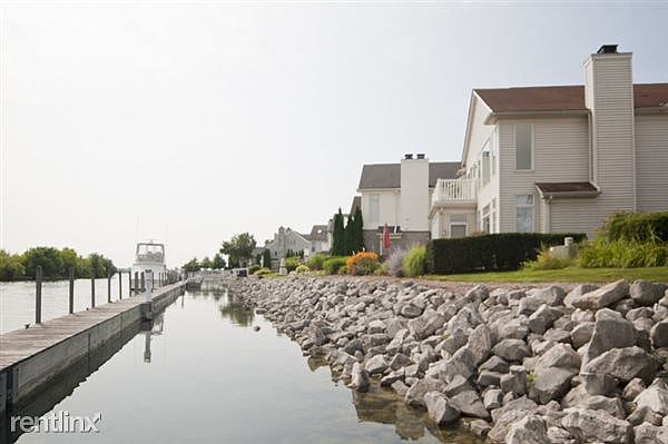 Keelson canal