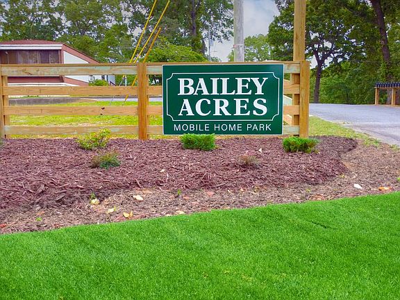 3rd image of 25 Bailey Ln