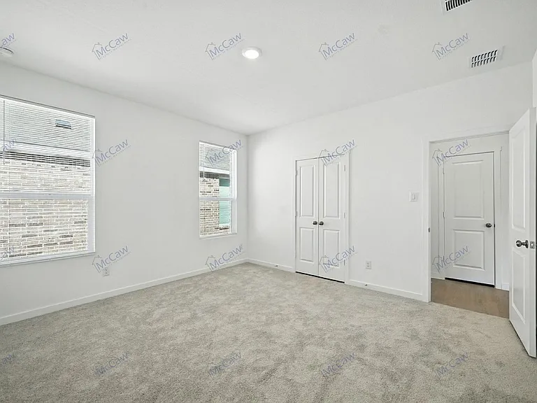 1813 Spruce Cir — Photo 11