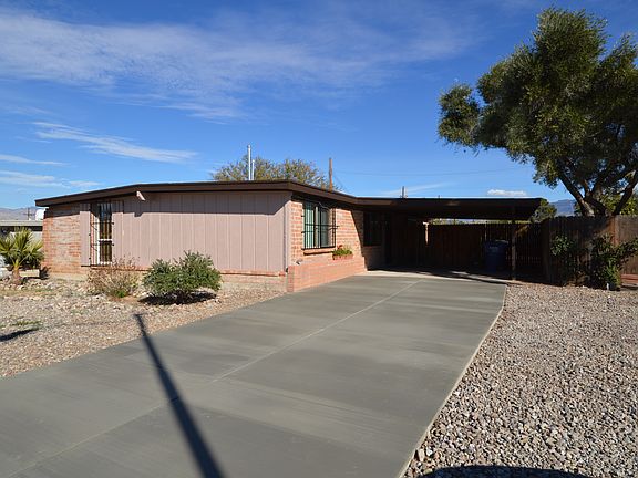 4th image of 717 S Desert Steppes Dr
