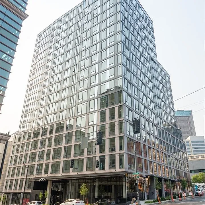 450 S Main St #1605