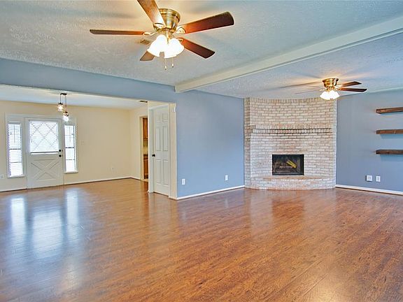 2nd image of 7815 Lawn Wood Ln