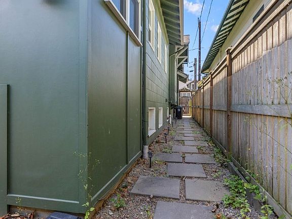 4th image of 418 N 61st St