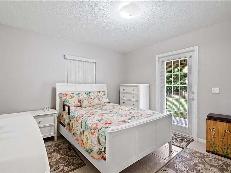 17065 82nd Rd N #GUEST HOUSE — Photo 6