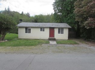 178 NE Oak St, Myrtle Creek, OR 97457