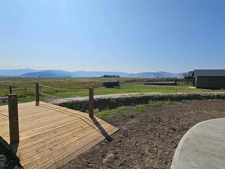 43715 Round Butte Rd — Photo 46
