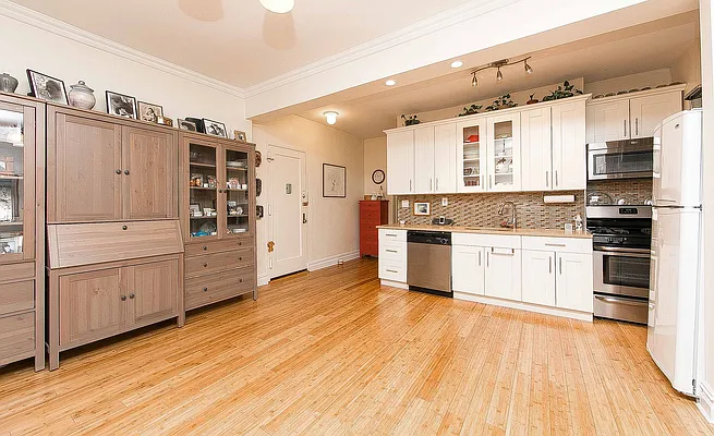 Sold by Calabrese Real Estate | media 16