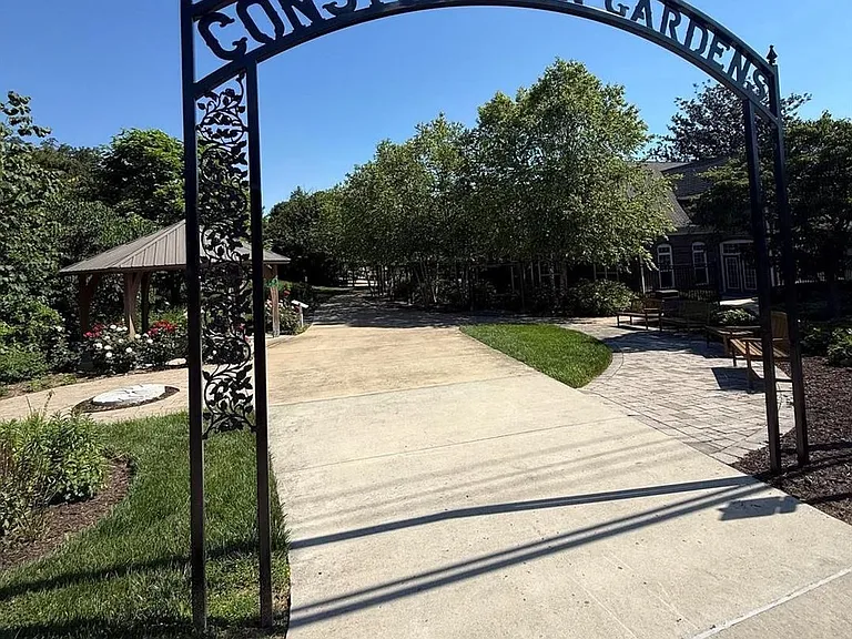 242 N Summit Ave #21 — Photo 62