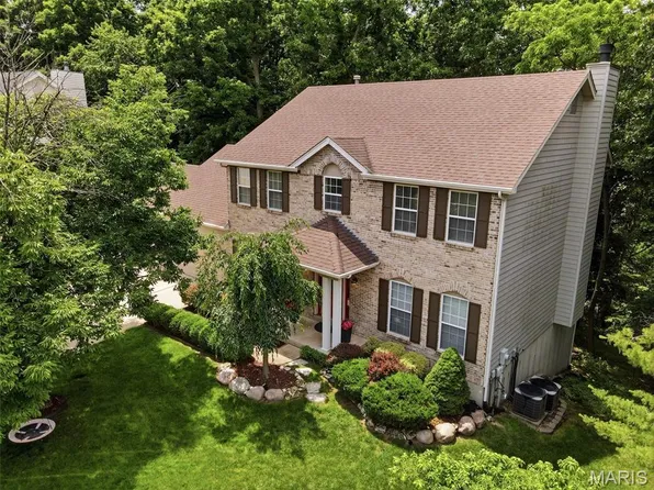 2257 Crimson View Dr, Ballwin, MO 63011
