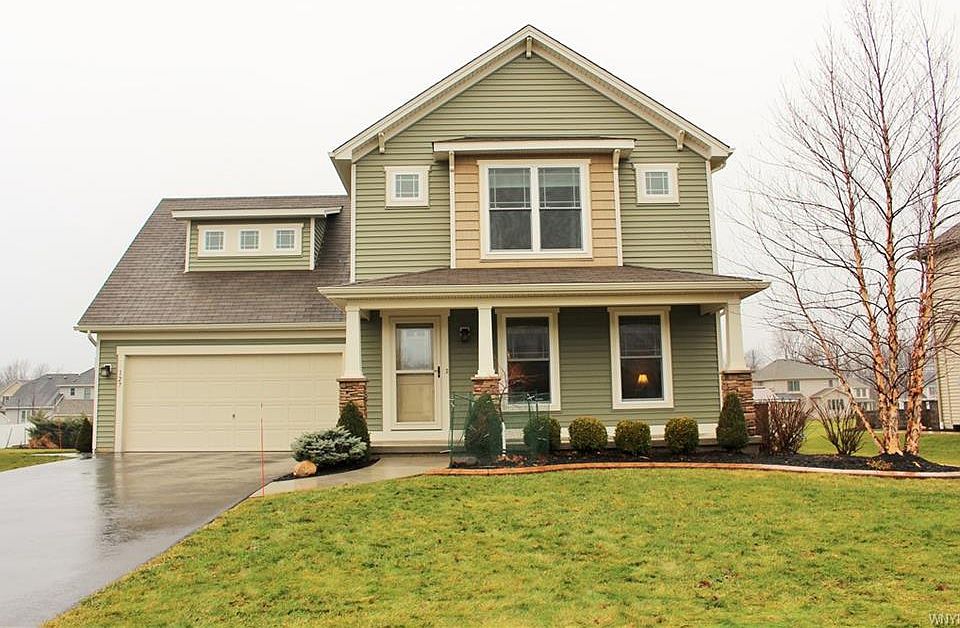 1st image of 127 Chancellor Ln