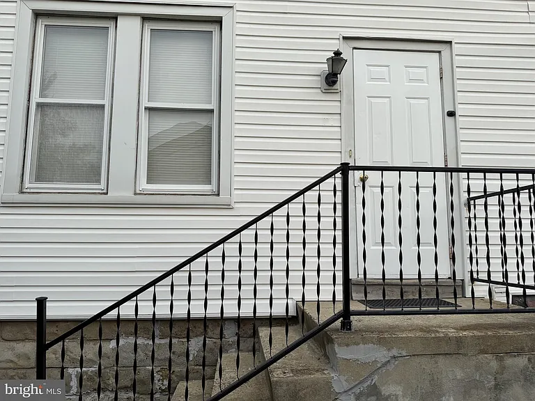 31 Eldridge Ave #2 — Photo 2