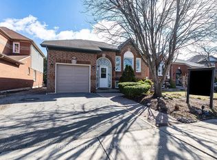 31 Thames Dr N, Whitby, ON L1R2M2