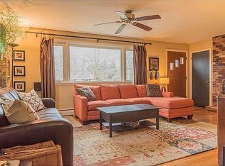 9 Longmeadow Ave, Middletown, RI 02842