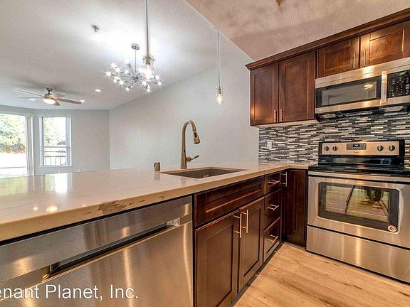 3rd image of 411 Park Ave Unit 133