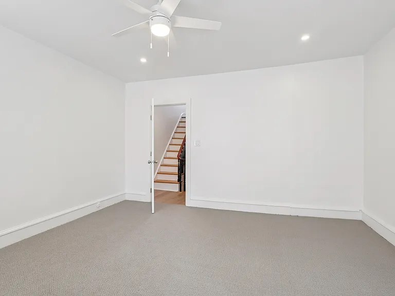 1713 Monument St — Photo 18