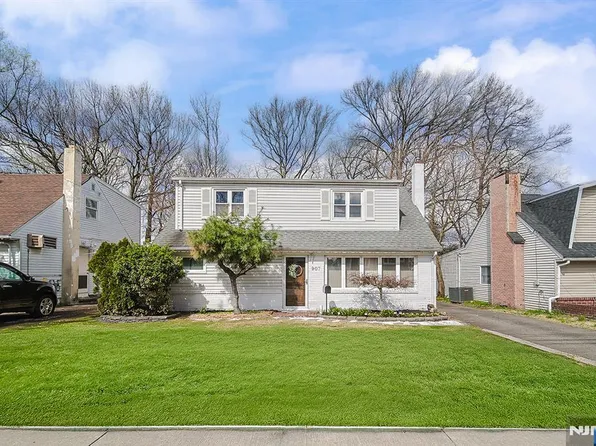 907 Spring Valley Rd, Maywood, NJ 07607