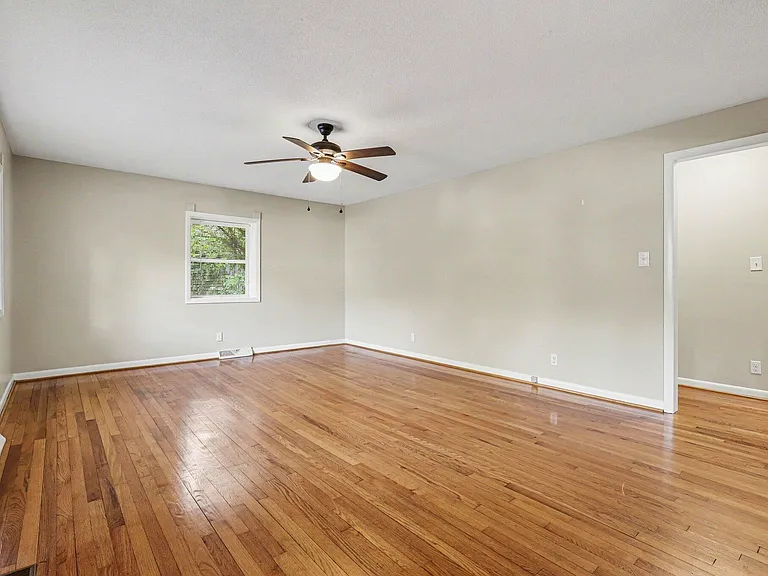 534 N Fayetteville St — Photo 7