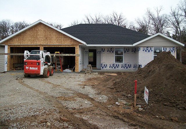 2nd image of 4058 Newcastle Ln