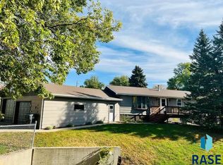 408 Main Ave, Garretson, SD 57030